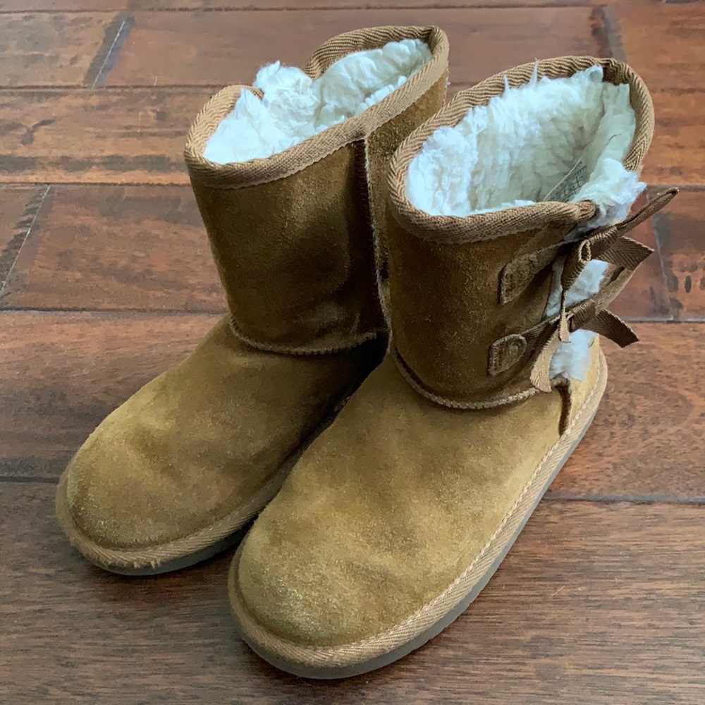 Koolaburra by UGG kid’s boots